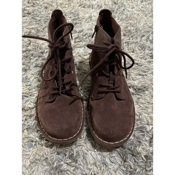 Clark's Tamitha Boots Purple Suede Sz 7 Euc - Picture 2 of 7